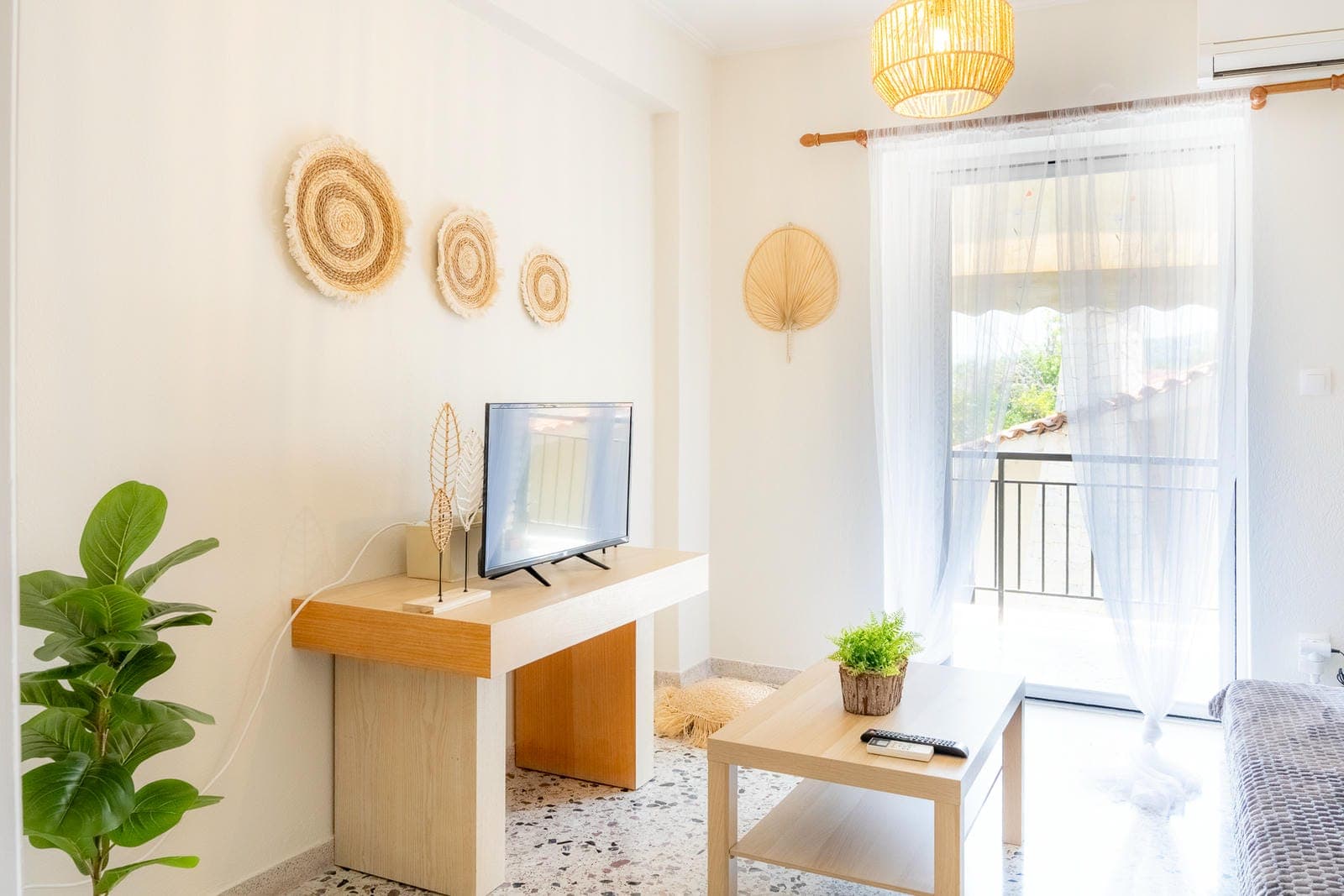 Cozy Seaside Apartment - Oropos, Greece